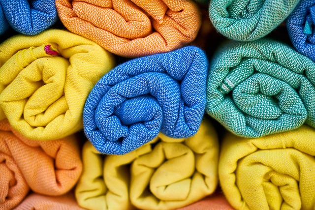 Identité visuelle du salon de coiffure : faire des textiles un outil de marque